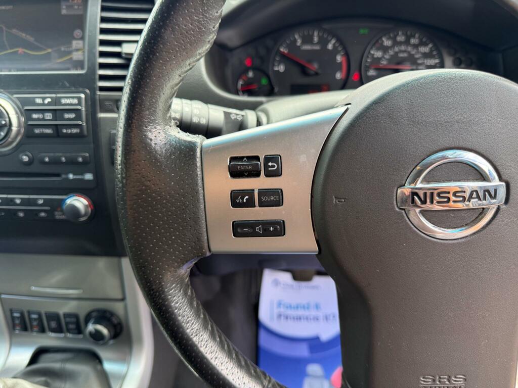Nissan Navara King Cab Pick Up White #26