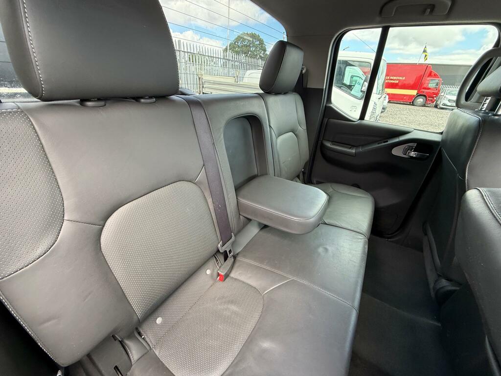 Nissan Navara King Cab Pick Up White #13