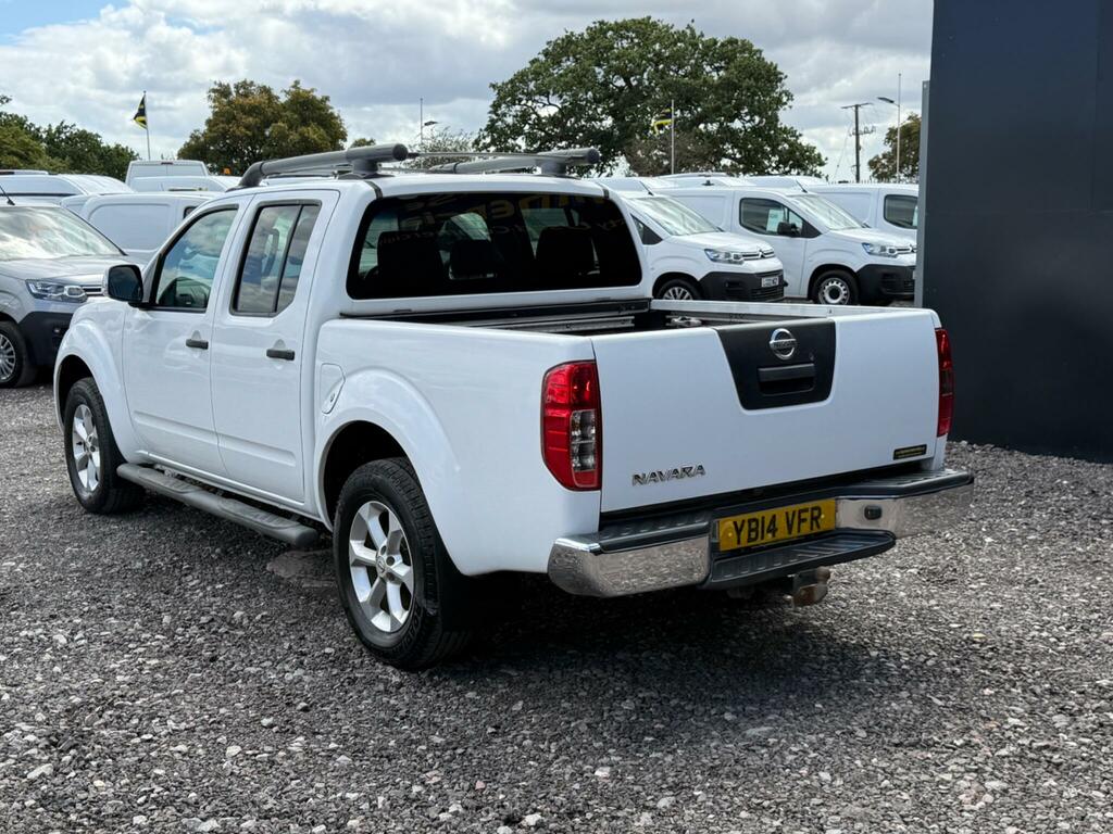 Nissan Navara 2.5 Dci Tekna 4Wd Euro 5 White #4