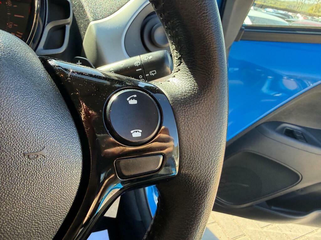Peugeot 108 1.2 Puretech Allure Hatchback Blue #24