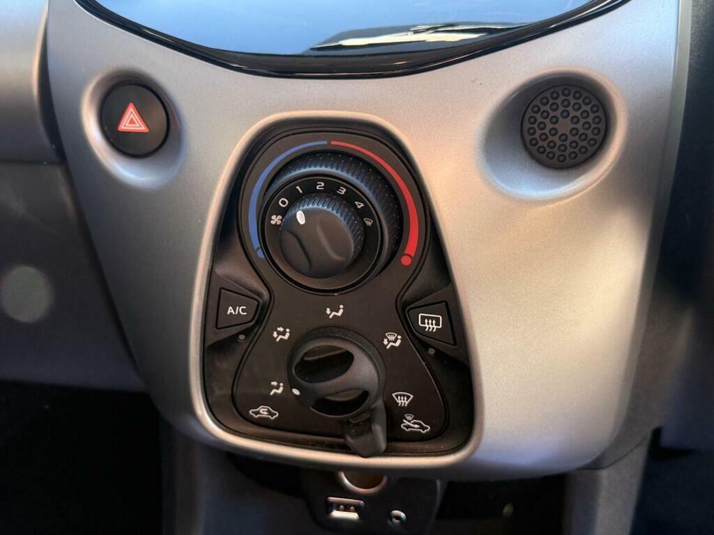 Peugeot 108 1.2 Puretech Allure Hatchback Blue #26