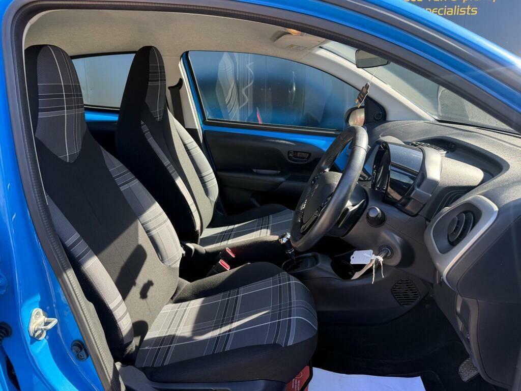 Peugeot 108 1.2 Puretech Allure Hatchback Blue #13