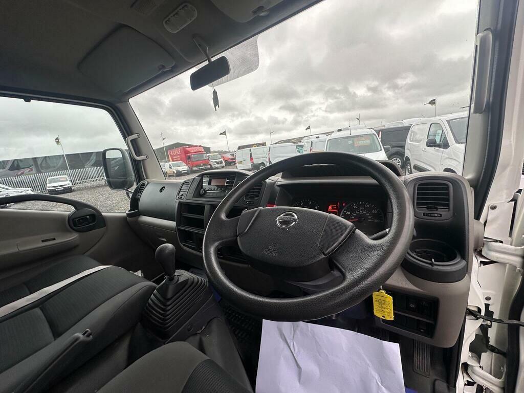 Nissan NT400 Cabstar 35.14 2.5 Dci 136 Bhp 6 Speed Dropside Pic White #11