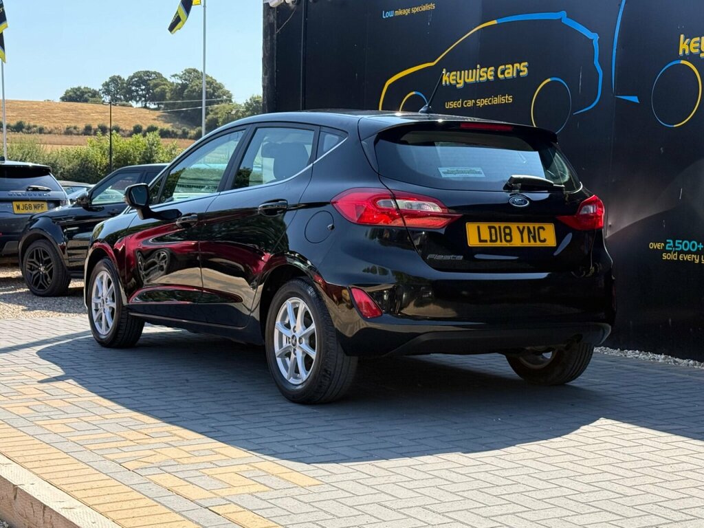 Ford Fiesta 1.1 Ti-vct Zetec Euro 6 Ss Black #3