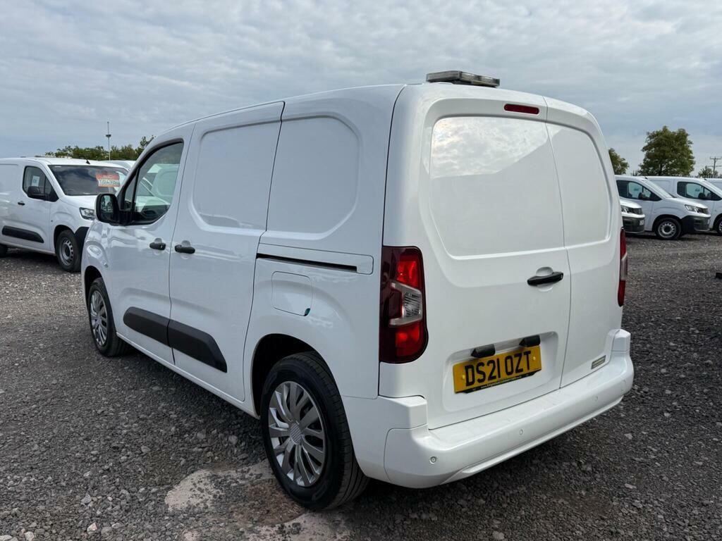 Vauxhall Combo 1.5 Turbo D 2000 Sportive Panel Van Man DS21OZT White #6