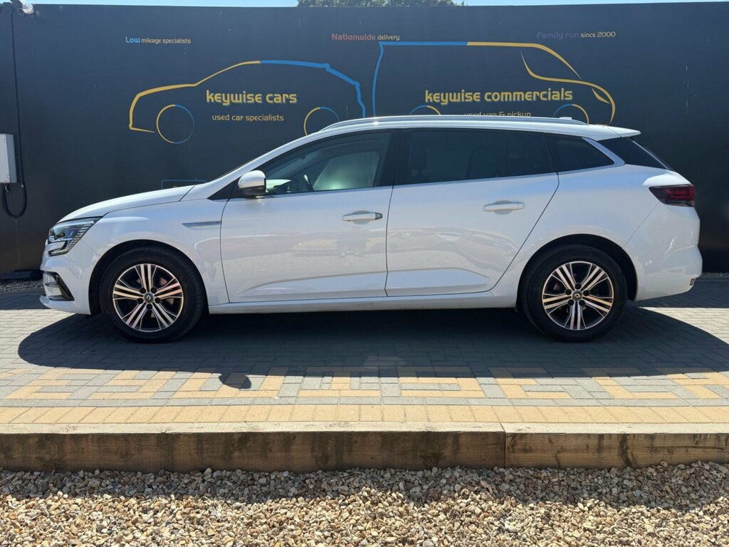 Renault Megane 1.5 Blue Dci Iconic Sport Tourer Euro 6 Ss White #2