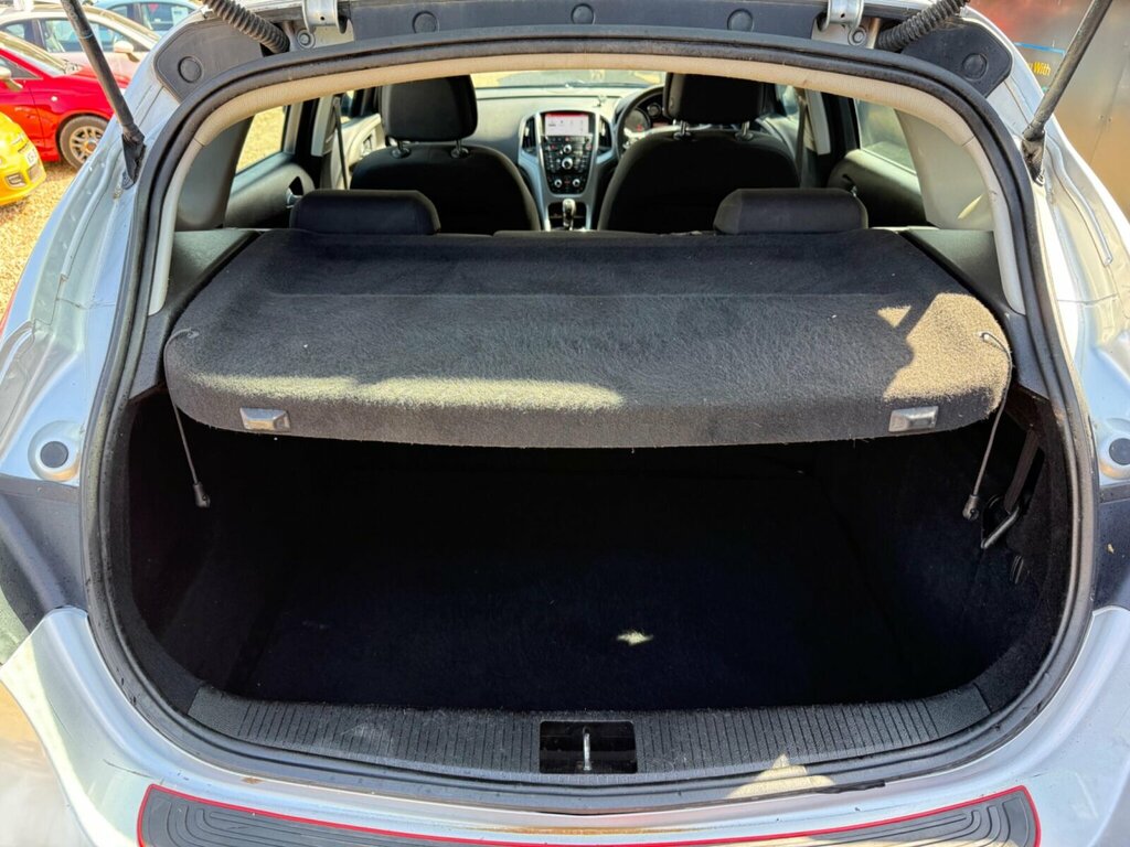 Vauxhall Astra Estate 2.0 Cdti Elite Sports Tourer Euro 5 Ss 5 White #21