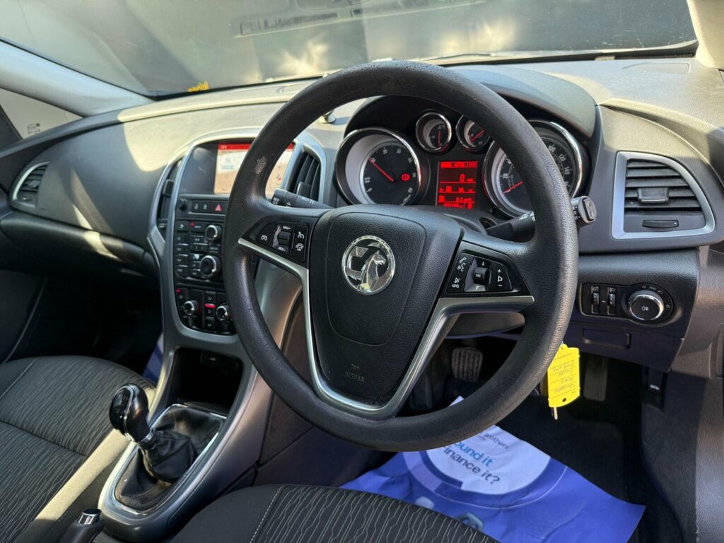 Vauxhall Astra Estate 2.0 Cdti Elite Sports Tourer Euro 5 Ss 5 White #14