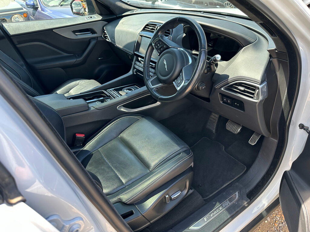 Jaguar F-Pace 2.0 D180 Chequered Flag Suv Awd Eu White #5