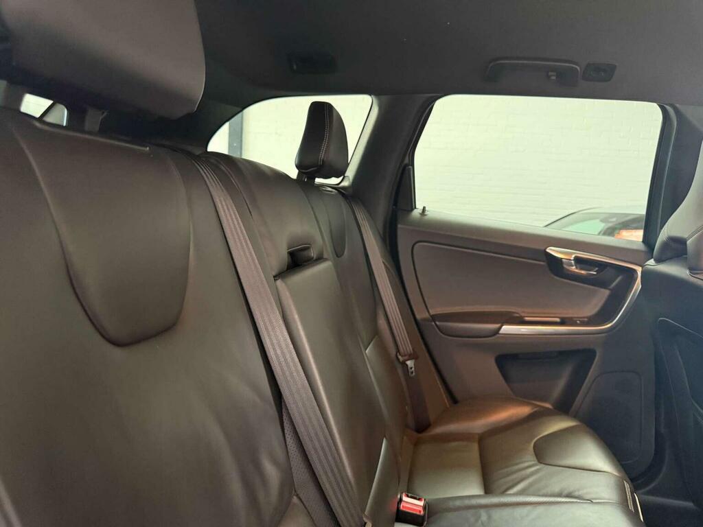 Volvo XC60 D5 220 Se Lux Nav Awd Estate Black #41