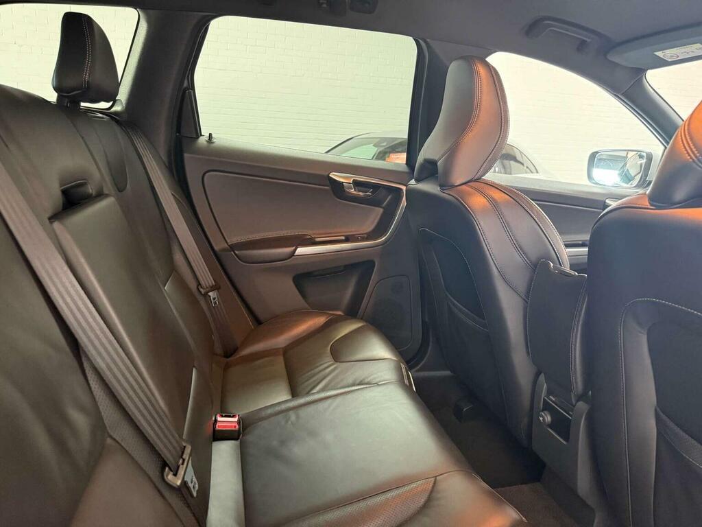 Volvo XC60 D5 220 Se Lux Nav Awd Estate Black #42