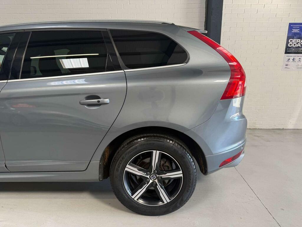 Volvo XC60 D5 220 Se Lux Nav Awd Estate Black #24