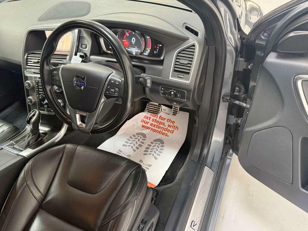 Volvo XC60 D5 220 Se Lux Nav Awd Estate Black #31