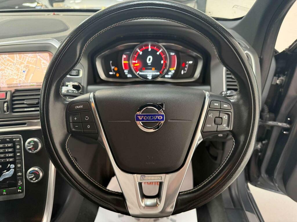 Volvo XC60 D5 220 Se Lux Nav Awd Estate Black #32
