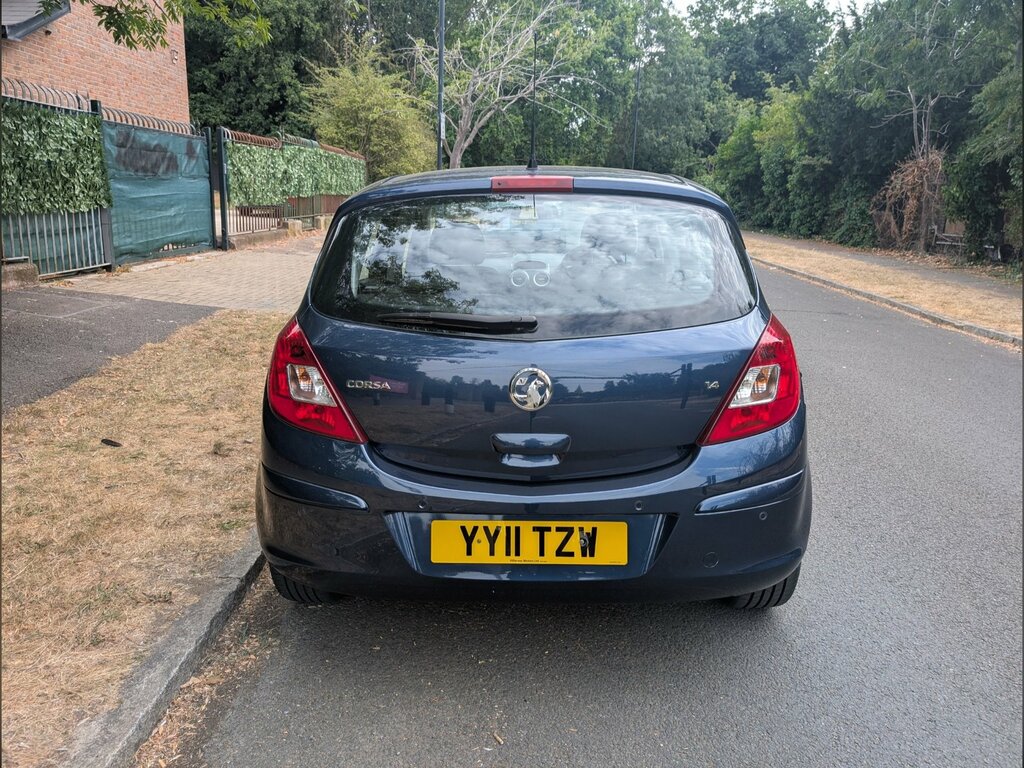 Vauxhall Corsa 1.2 16V Limited Edition Euro 5 Red #6