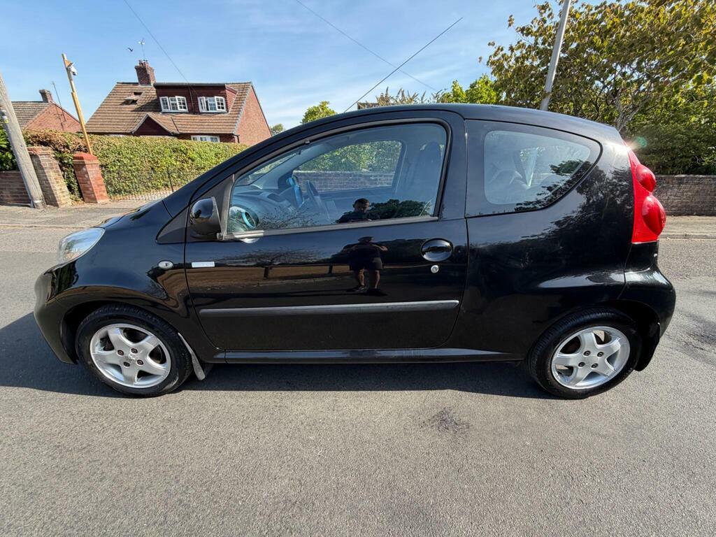 Peugeot 107 1.0 12V Millesim Euro 4 Black #3