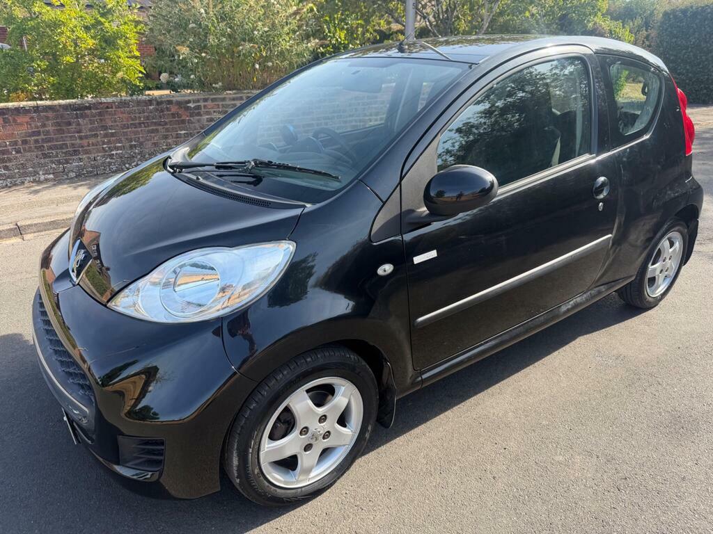 Peugeot 107 1.0 12V Millesim Euro 4 Black #2