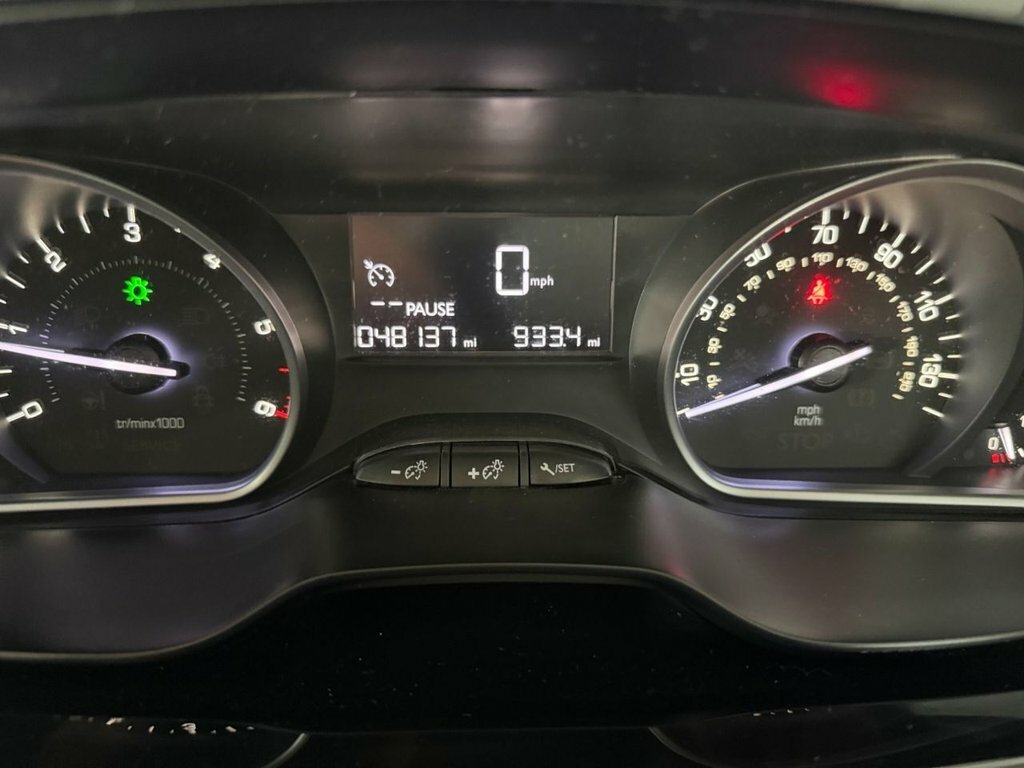 Peugeot 2008 1.6L N-connecta CA65GYX Brown #3