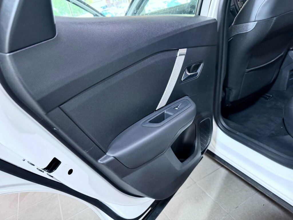 Citroen C4 1.2 Puretech Sense Hatchback Eur White #59