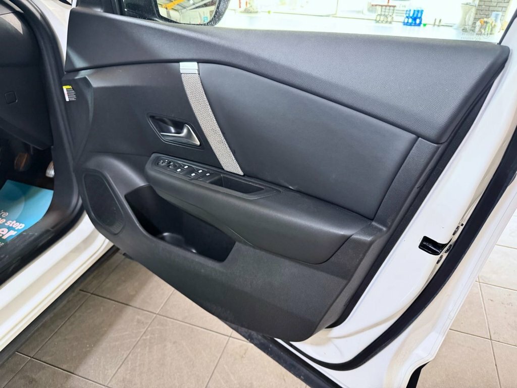 Citroen C4 1.2 Puretech Sense Hatchback Eur White #26