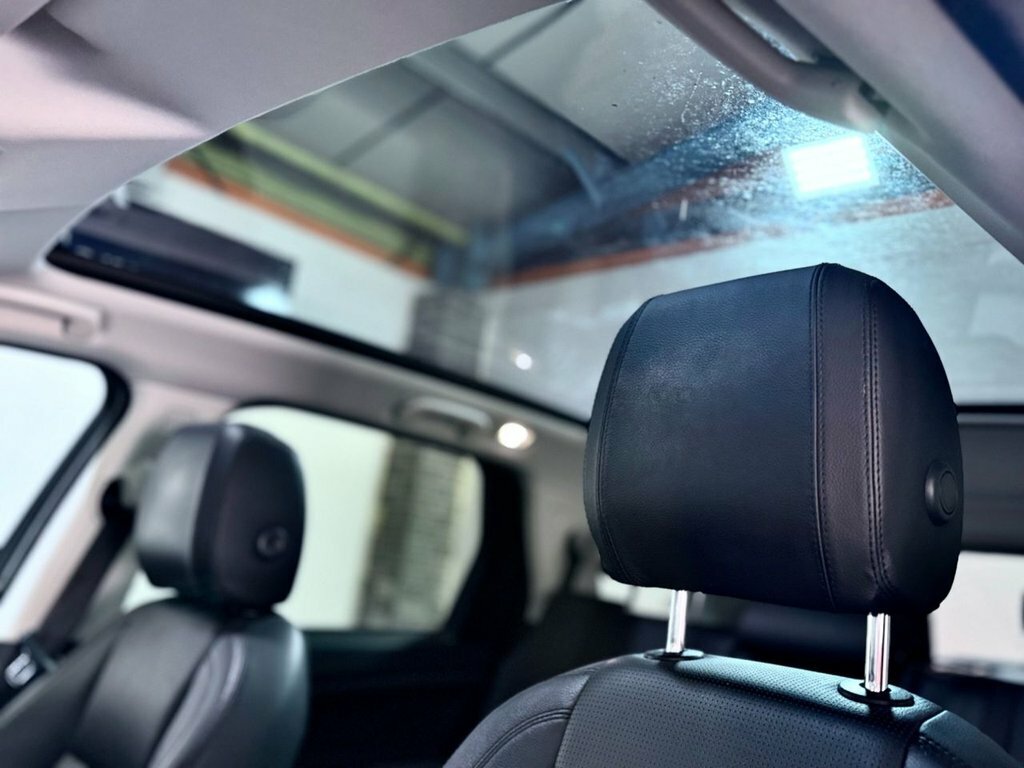 Land Rover Discovery Sport 2L Hse Black Black #5