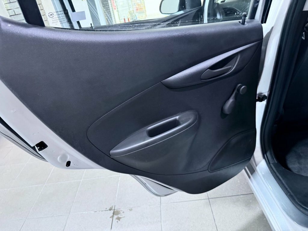 Vauxhall Viva 1.0I Se Euro 6 Ac Black #36