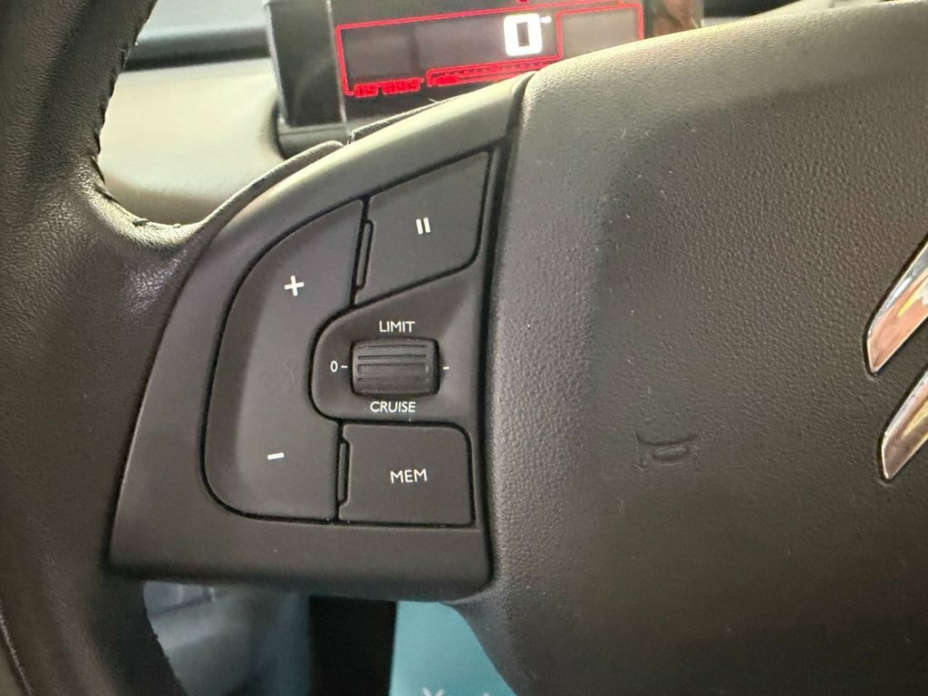 Citroen C4 Cactus 1.6 Bluehdi Feel Hatchback Euro White #40
