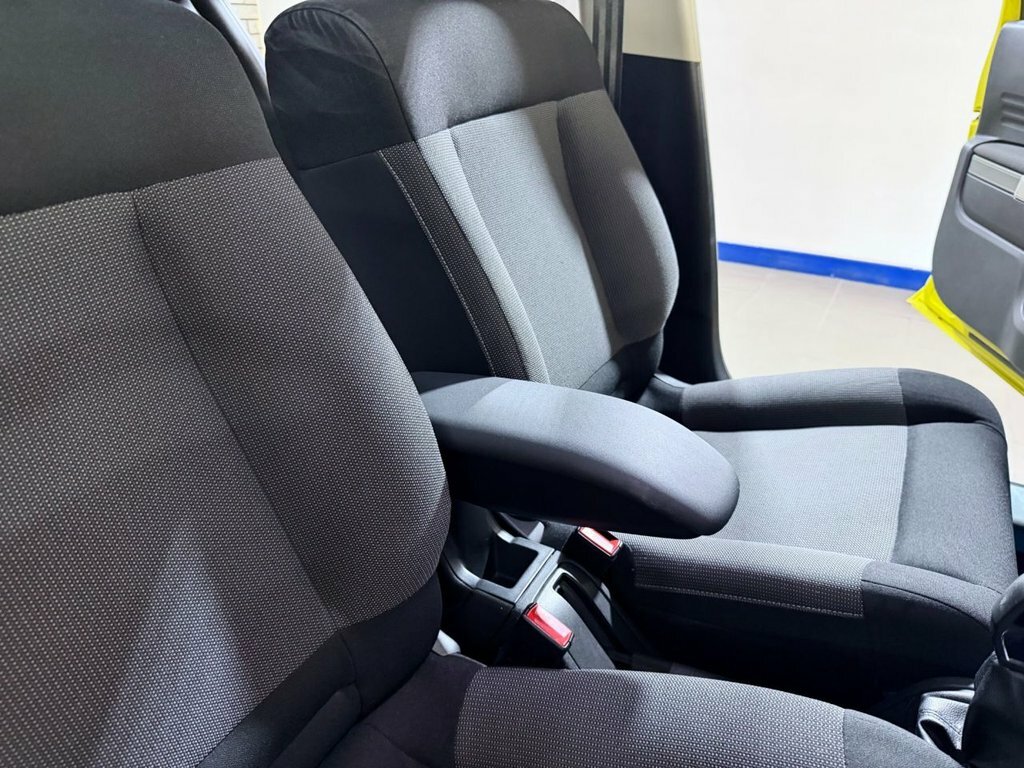Citroen C4 Cactus 1.6 Bluehdi Feel Hatchback Euro White #27