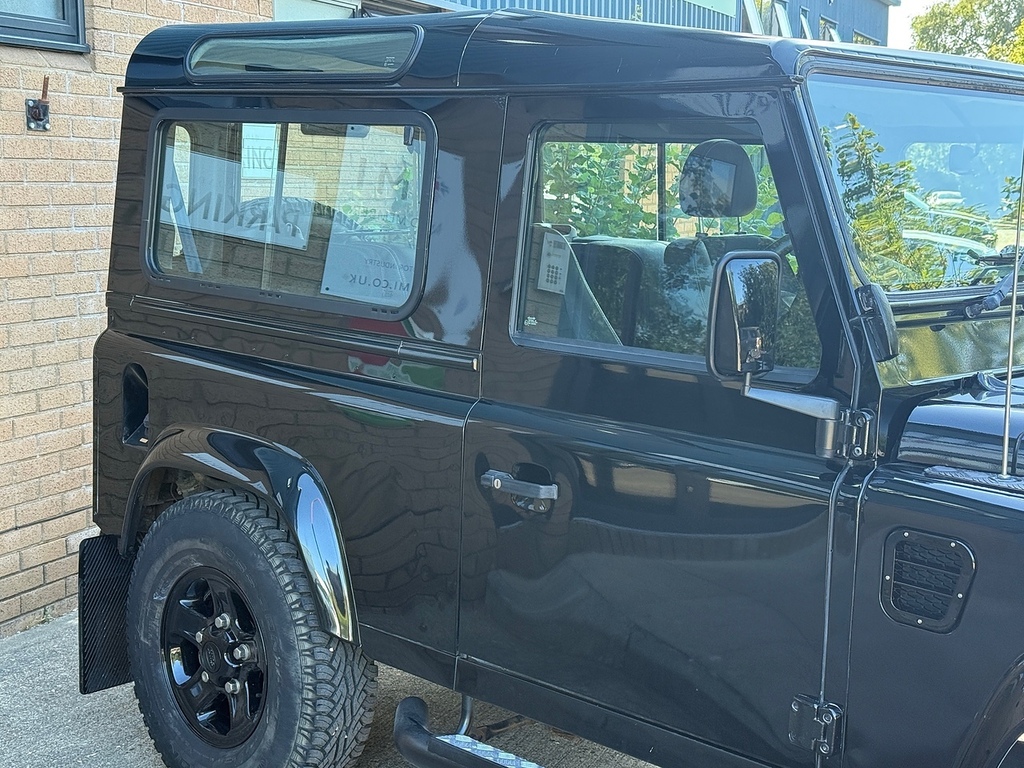 Land Rover Defender 90 Td Xs Station Wagon U5415 Black #4