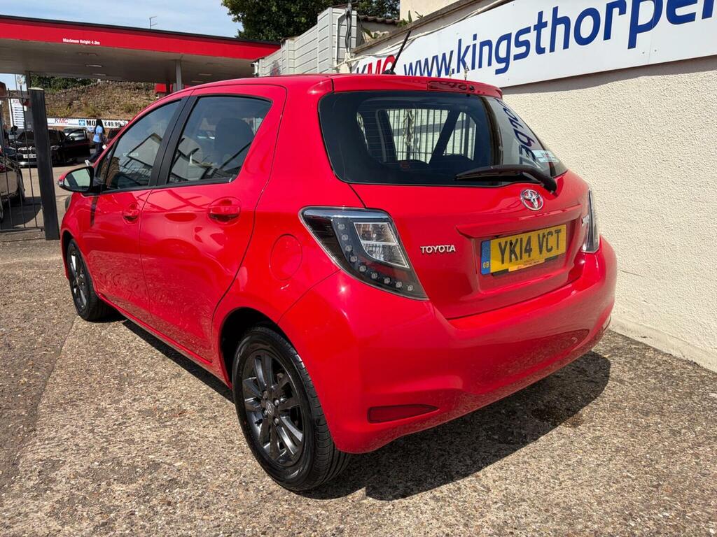 Toyota Yaris Hatchback 1.33 Dual Vvt-i Icon Plus Euro 5 20 YK14VCT Red #4