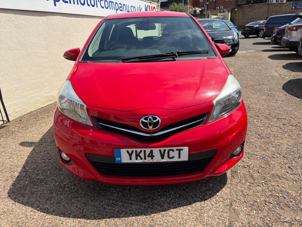 Toyota Yaris Hatchback 1.33 Dual Vvt-i Icon Plus Euro 5 20 YK14VCT Red #2