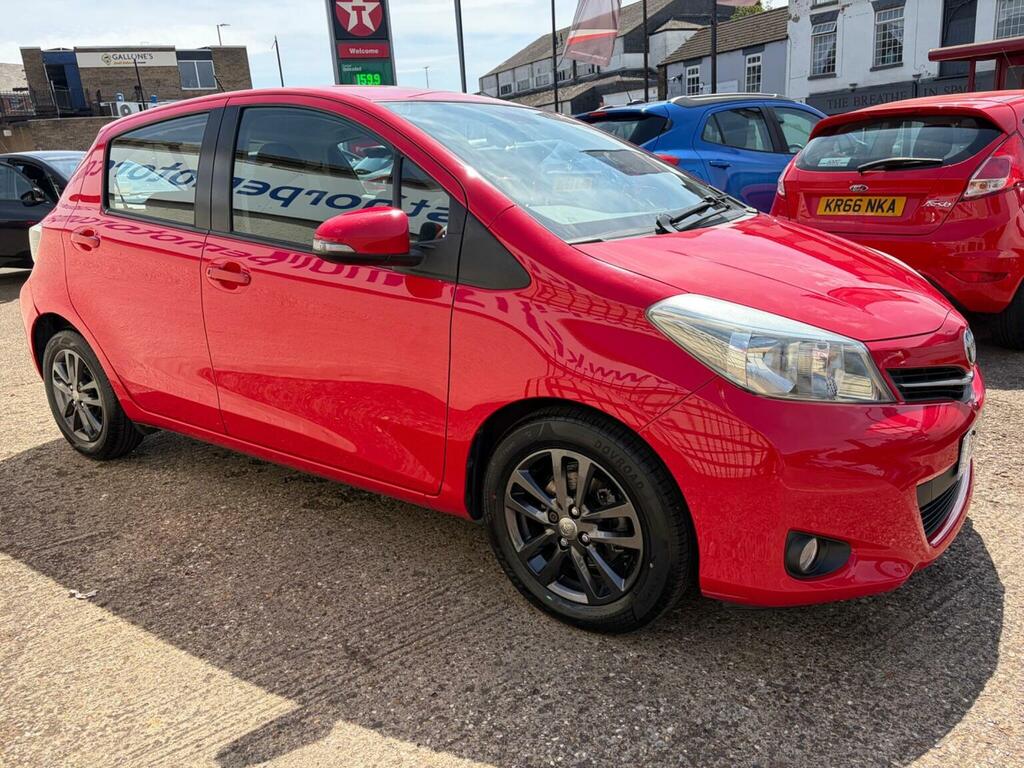Toyota Yaris Hatchback 1.33 Dual Vvt-i Icon Plus Euro 5 20 YK14VCT Red #6