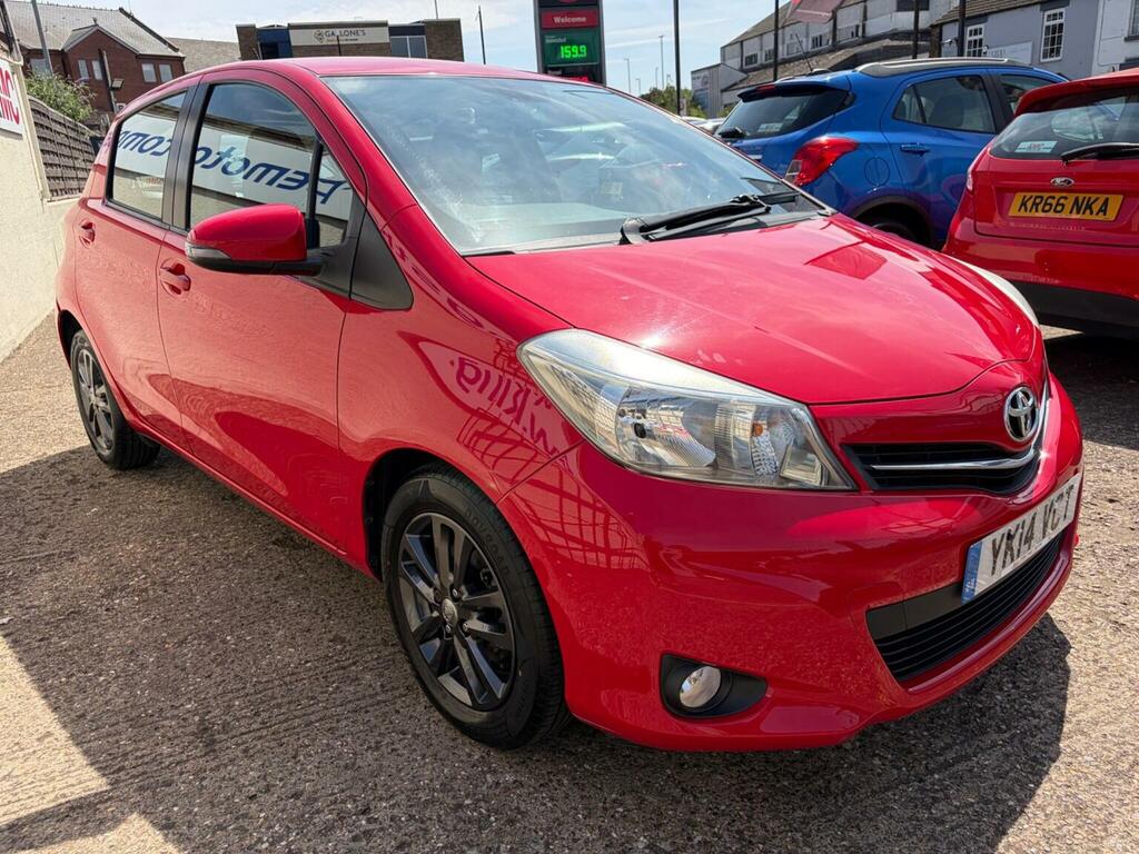 Toyota Yaris Hatchback 1.33 Dual Vvt-i Icon Plus Euro 5 20 YK14VCT Red