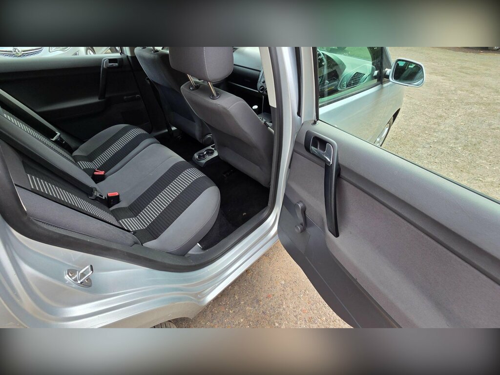 Volkswagen Polo Match 1.4 5-Door Silver #39
