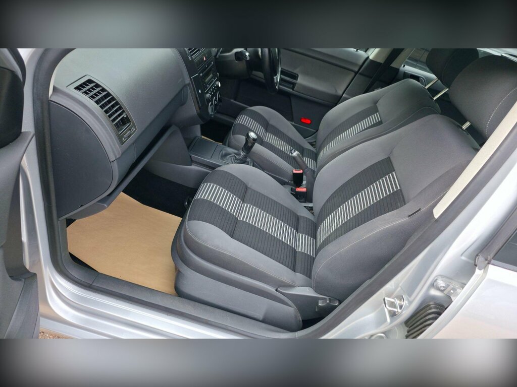 Volkswagen Polo Match 1.4 5-Door Silver #63
