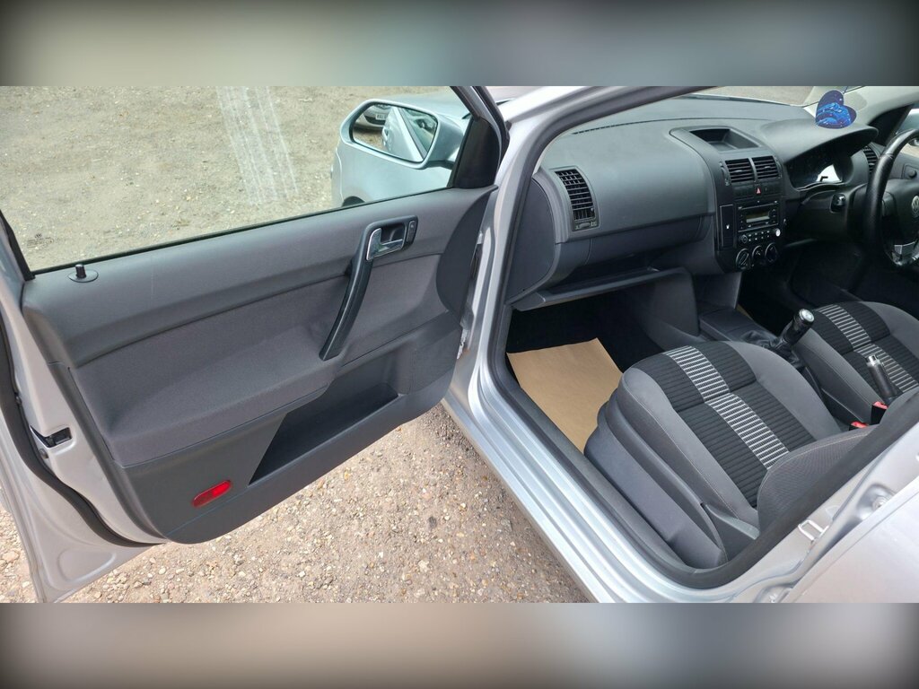 Volkswagen Polo Match 1.4 5-Door Silver #43