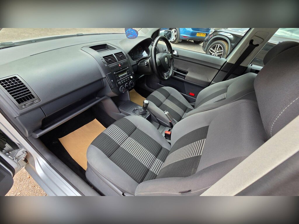 Volkswagen Polo Match 1.4 5-Door Silver #58