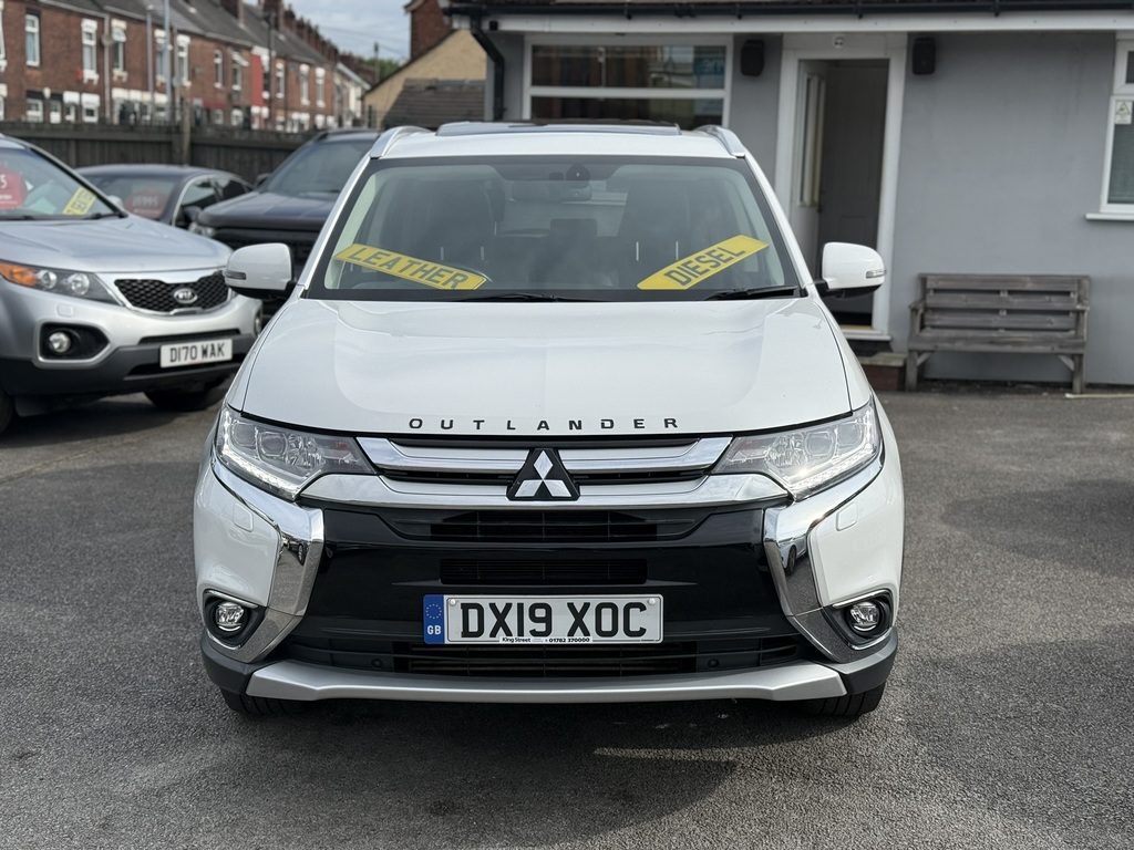 Mitsubishi Outlander 4 4Wd 2019 19 Reg White #2