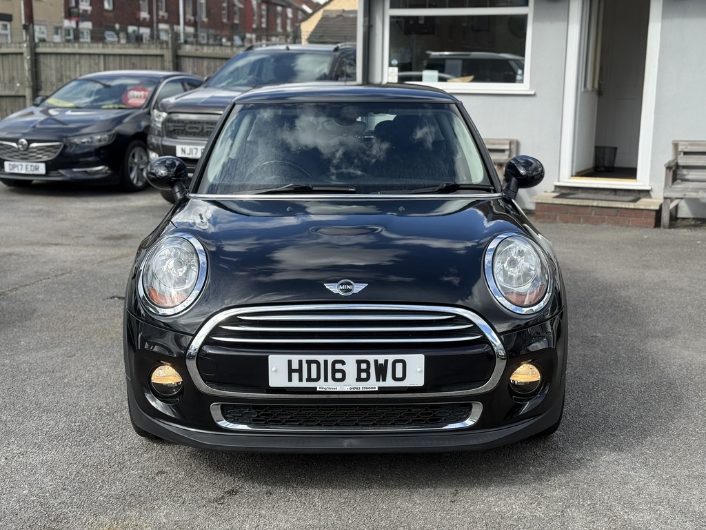 Mini Hatch Cooper 2016 16 Reg Black #2