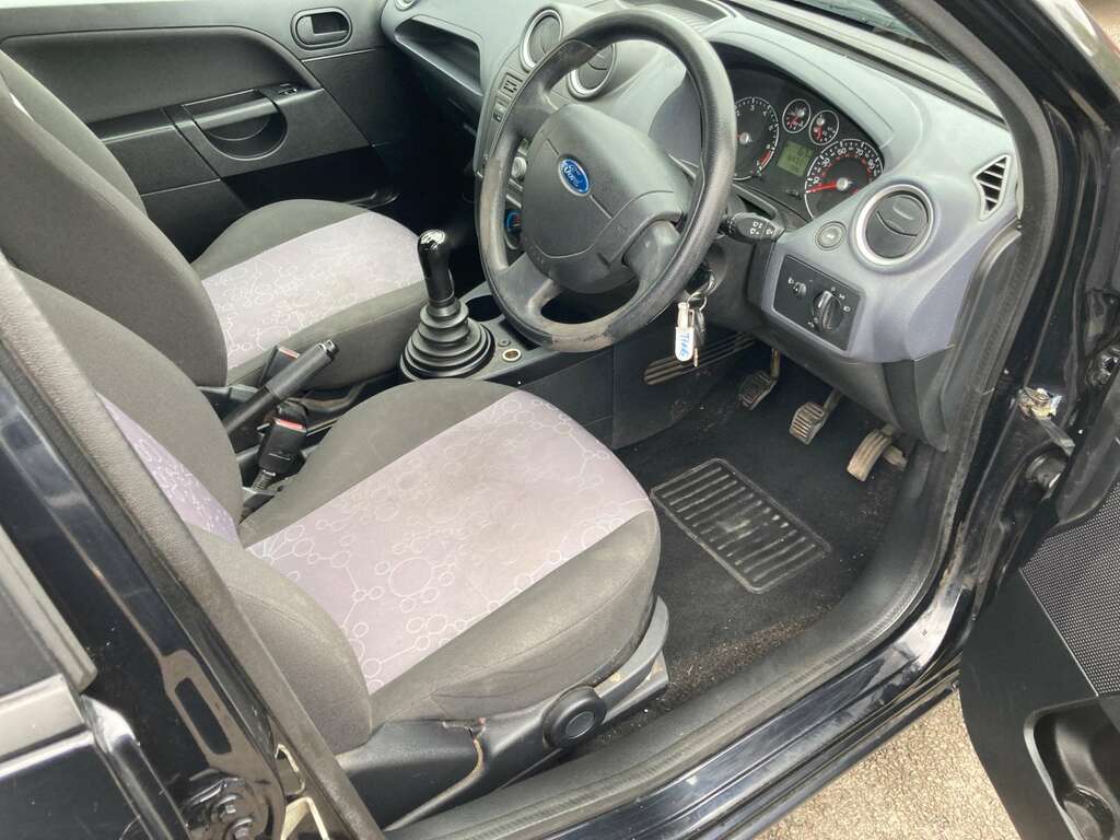Ford Fiesta 1.0 Ecoboost Hybrid Mhev 125 Titanium X Blue #4