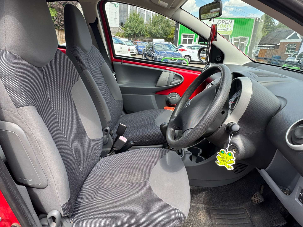 Peugeot 107 Hatchback Urban Silver #10