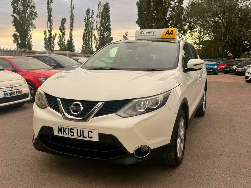 Nissan Qashqai 1.2 Dig-t Acenta Premium White #4