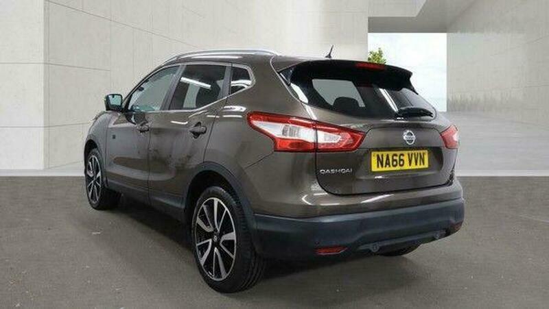 Nissan Qashqai 1.5 Dci N-tec White #4