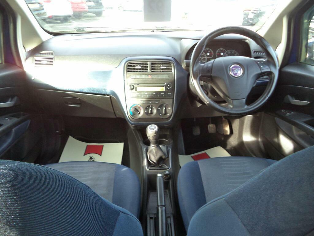 Fiat Grande Punto 1.2 Active Red #39