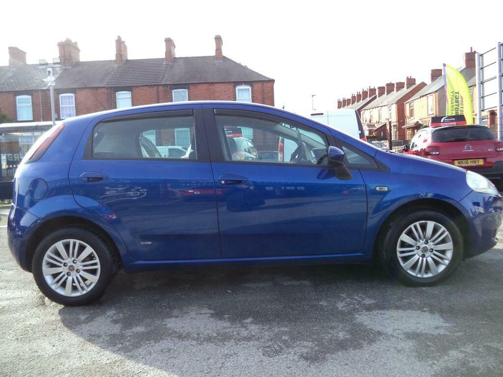 Fiat Grande Punto 1.2 Active Red #16