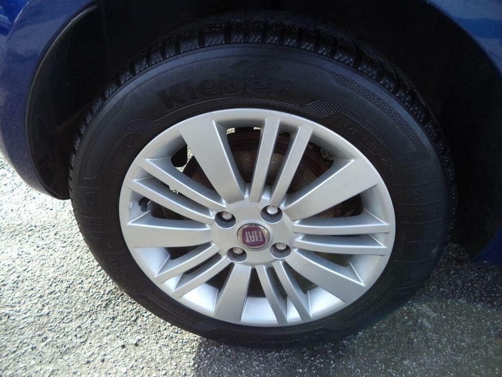 Fiat Grande Punto 1.2 Active Red #21