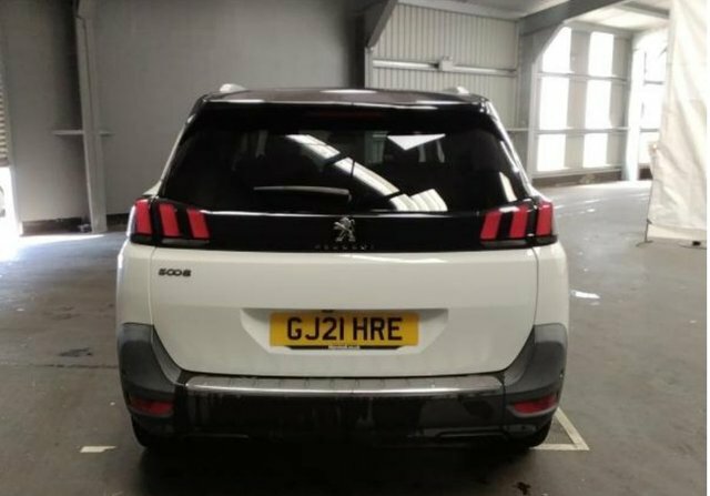 Peugeot 5008 1.2 Puretech Allure Suv Eat Euro 6 S S White #3
