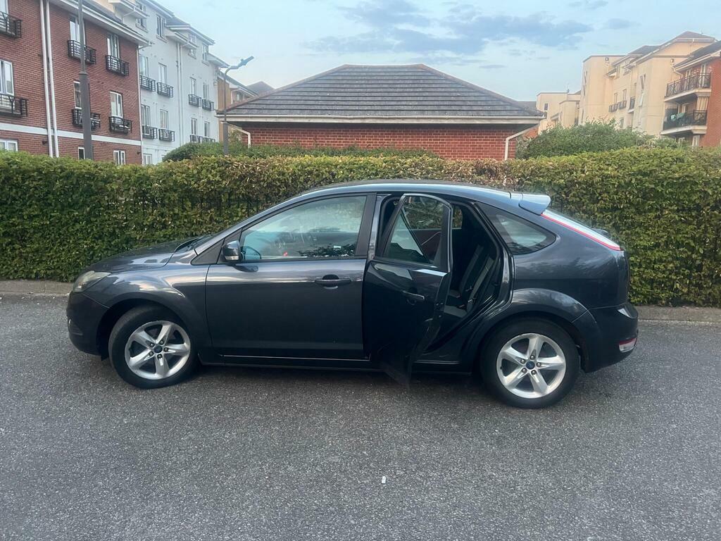 Ford Focus 1.6 Zetec Hatchback 161 Gkm, 9 Black #60