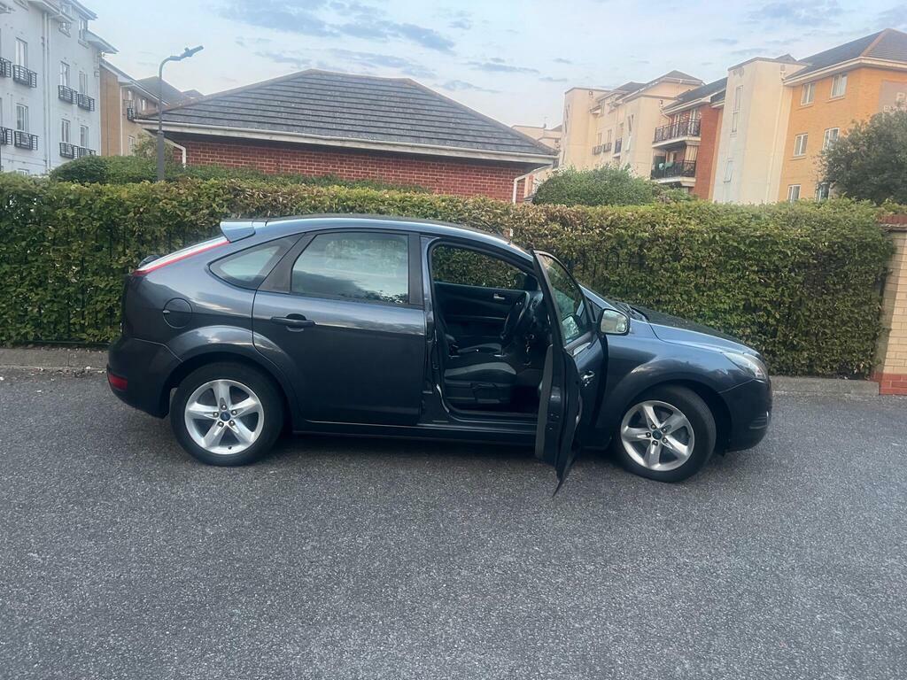 Ford Focus 1.6 Zetec Hatchback 161 Gkm, 9 Black #55