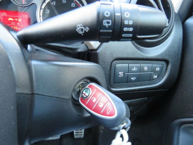 Alfa Romeo MiTo Tb Multiair Distinctive Tct 3-Door Red #19